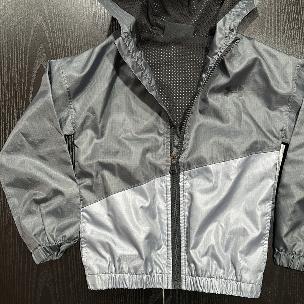 Boys Under Armour Jacket - Picture 5 of 6